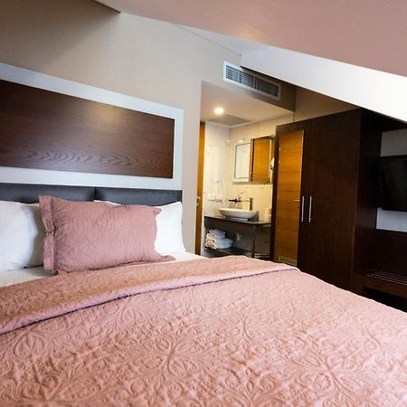 Hotel Prizreni エクステリア 写真