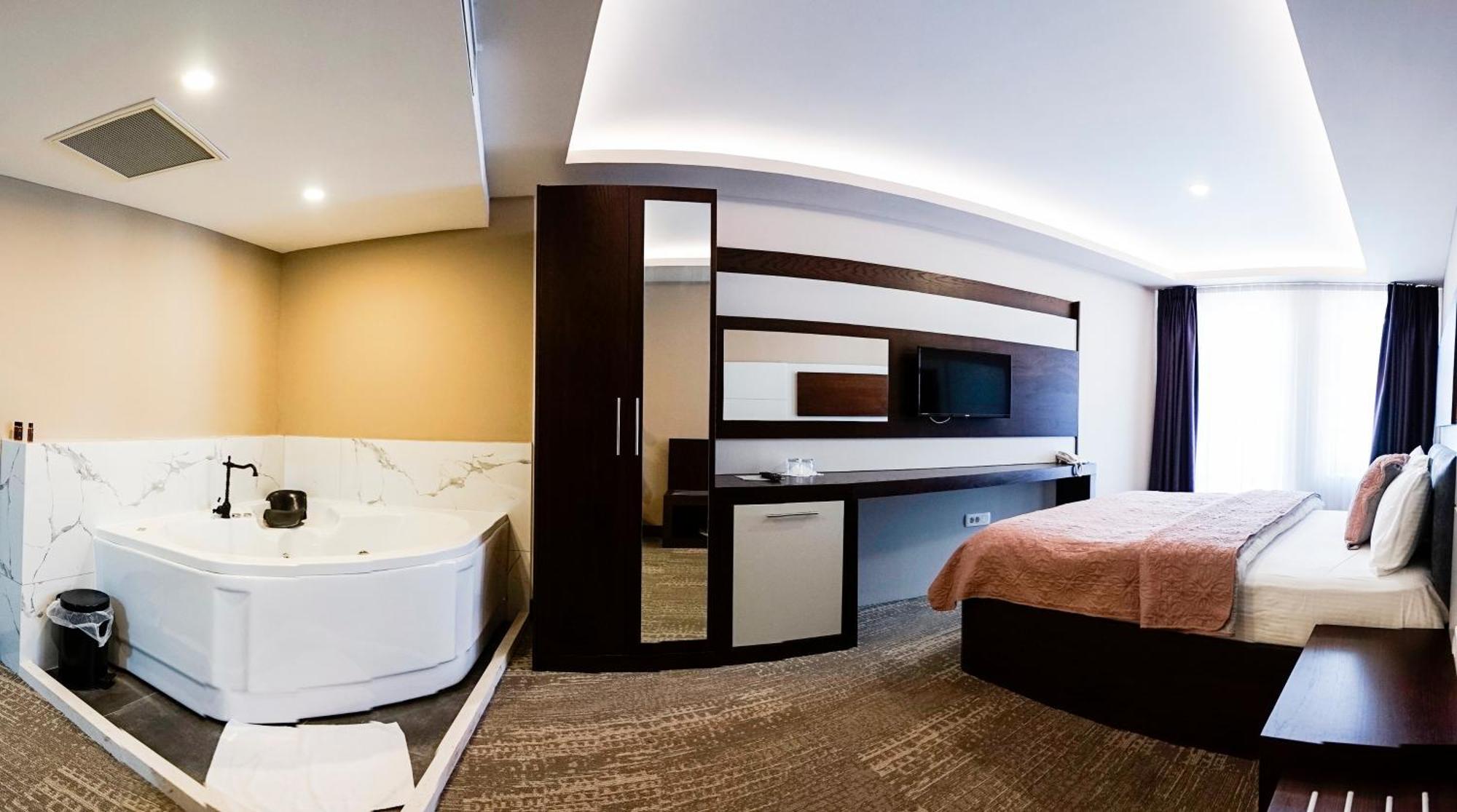 Hotel Prizreni エクステリア 写真