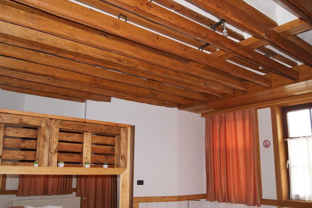 Hotel Prizreni 部屋 写真
